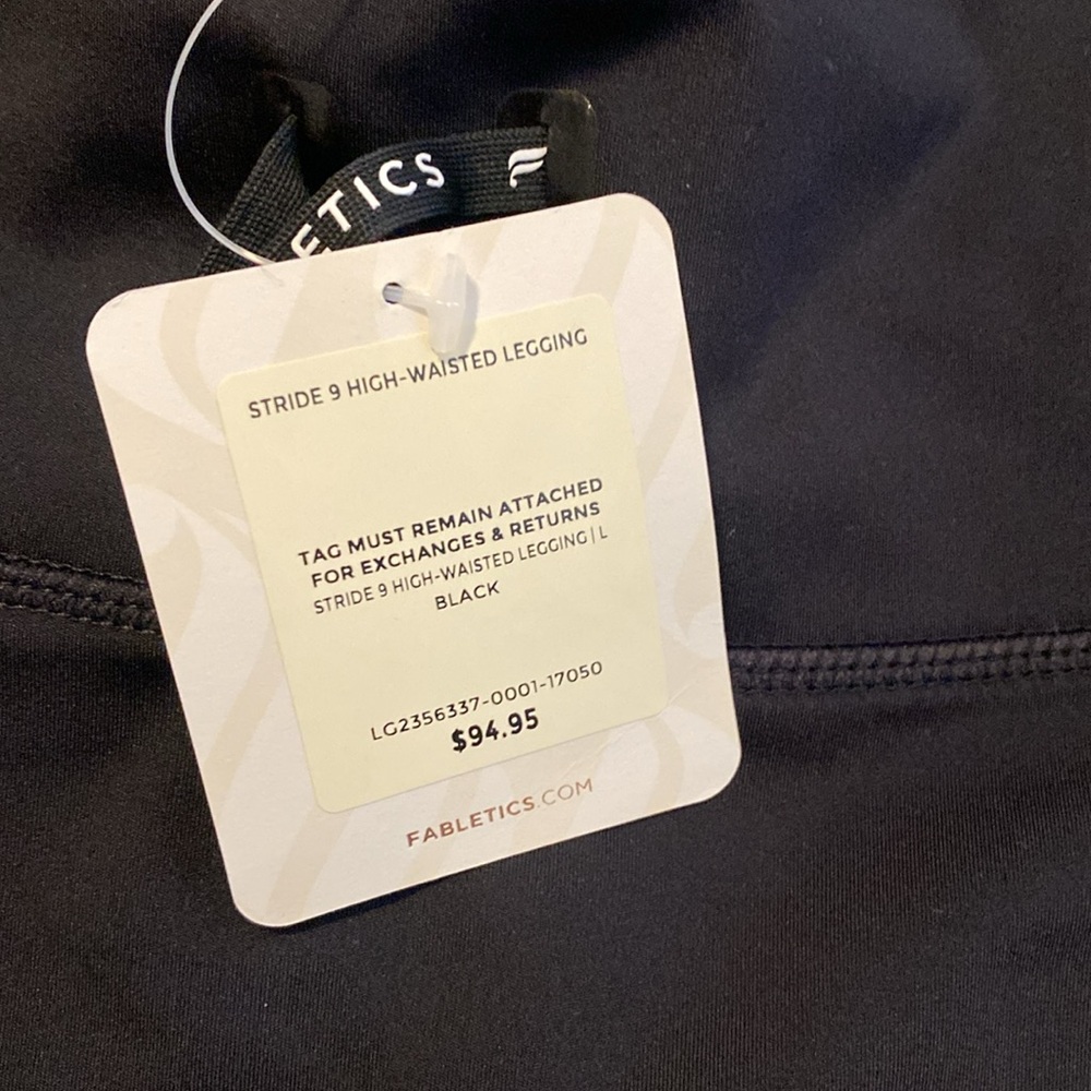 Brand new never worn beautiful Fabletics Stride-9 High-Waisted Leggings in black - Picture 7 of 7